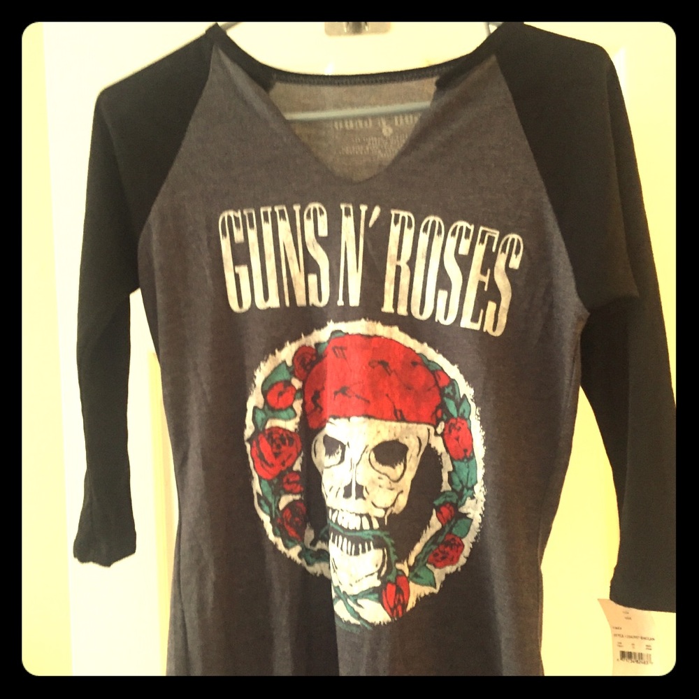 NWT Guns and Roses Raglan Top
